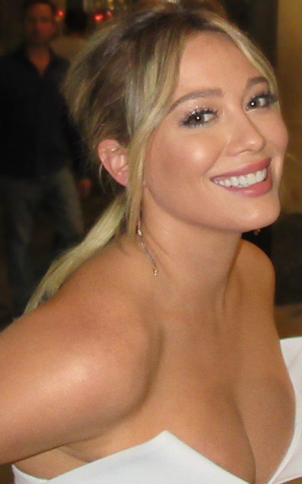 Hilary Duff Fans in Ottawa