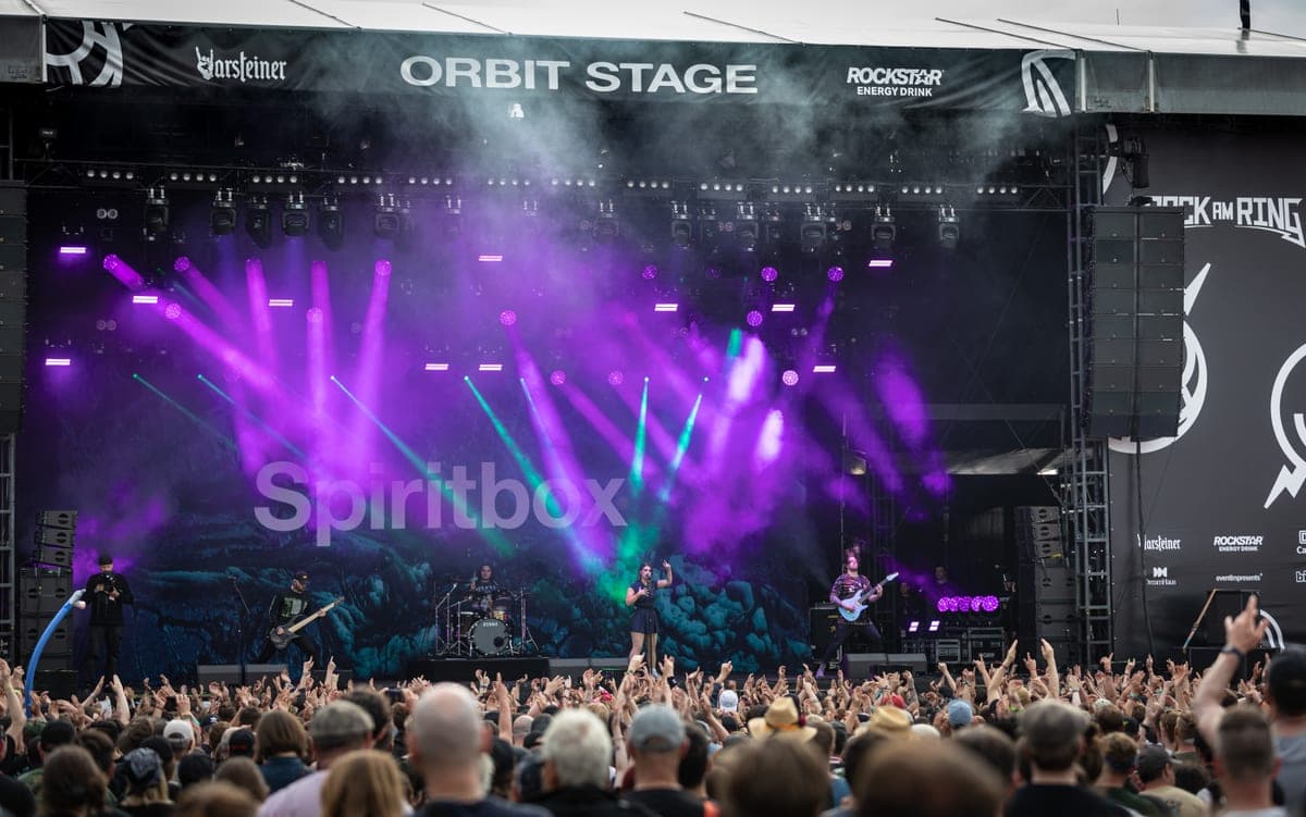Wer geht zum Konzert von Spiritbox?